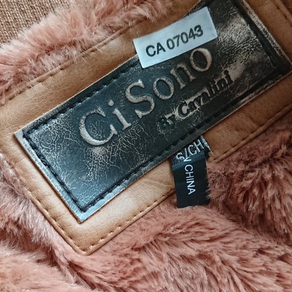 Tan colored jacket. SM, Winners Brand - Picture 3 of 5